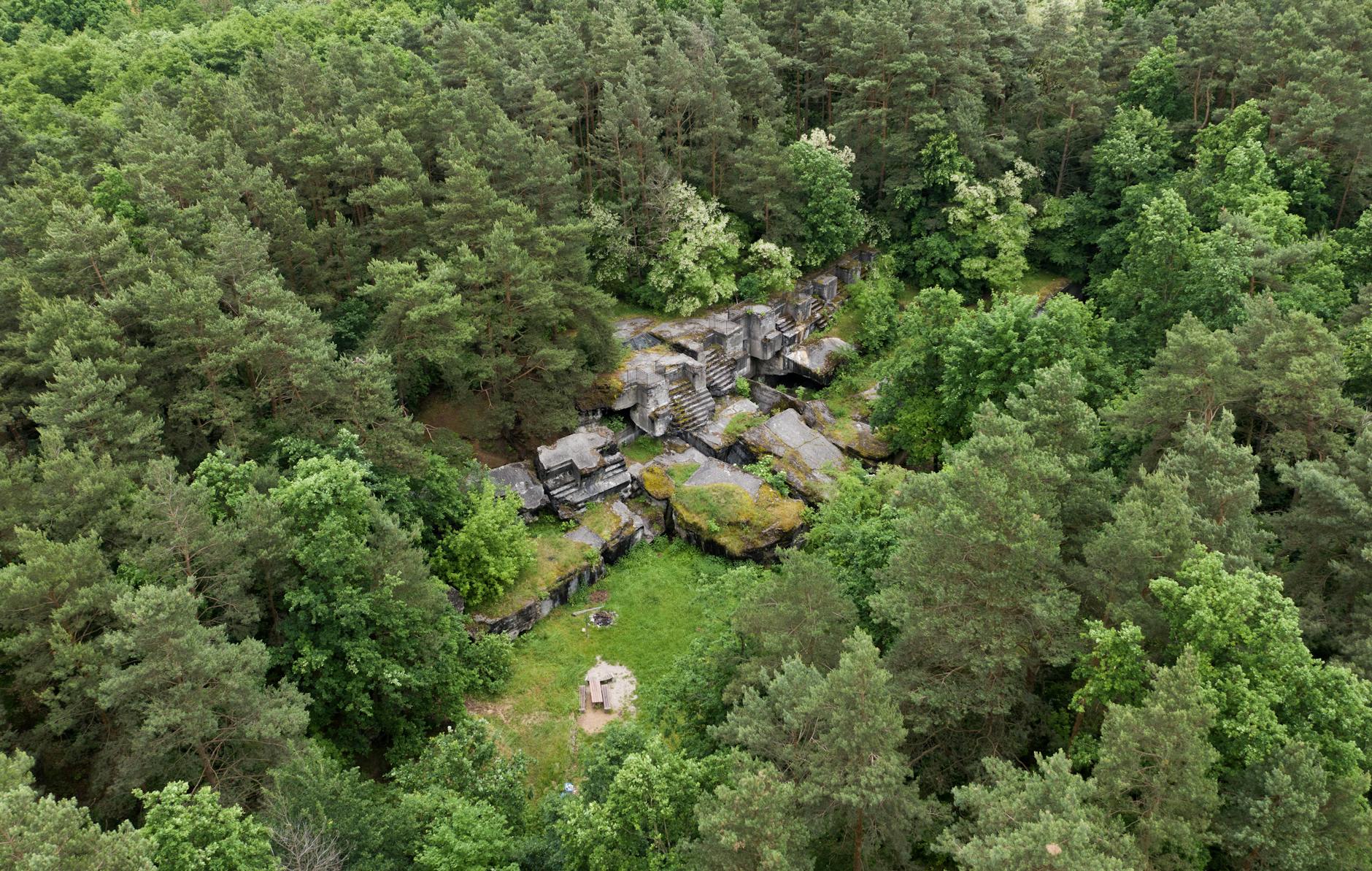 Mieszkańcy Wysokiego Mazowieckiego celebrują lokalną kulturę i historię podczas wydarzeń kulinarnych i patriotycznych.